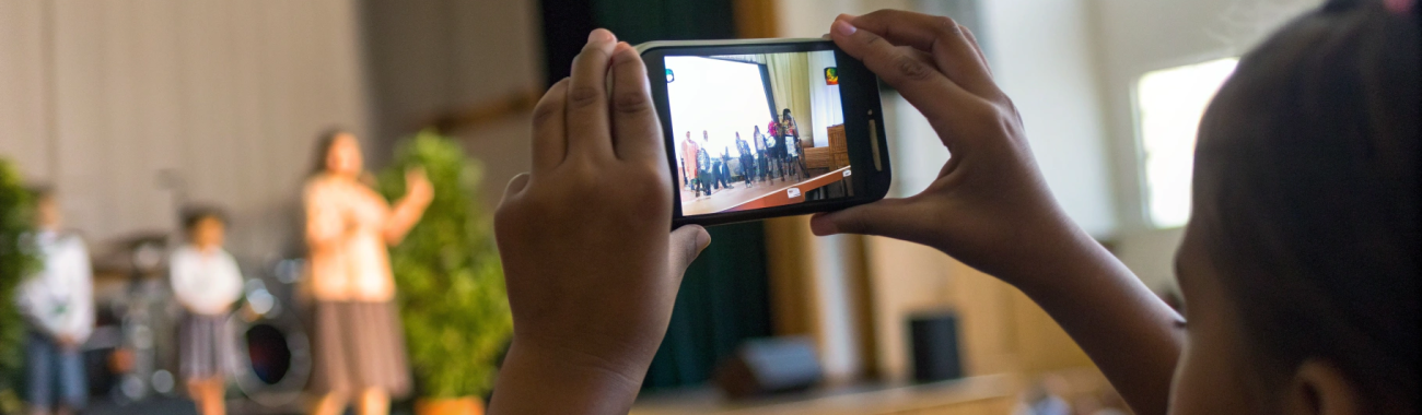 Смартфон для родителей до 40 000 ₽: камера для утренников и удобный интерфейс