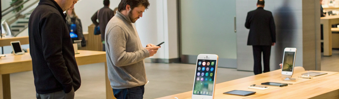 iPhone 18 Ultra или подождать iPhone SE 5: как планировать покупку в 2026–2027