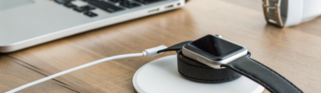 Apple Watch не заряжается или заряжается медленно: кабель, адаптер, перегрев и износ батареи