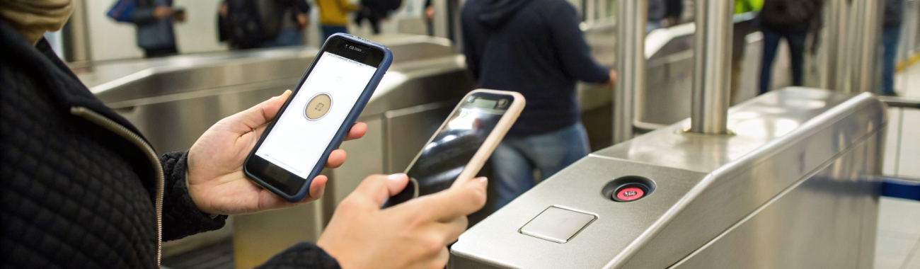 iPhone vs Samsung Galaxy: что удобнее в реальной жизни — Face ID или сканер отпечатка