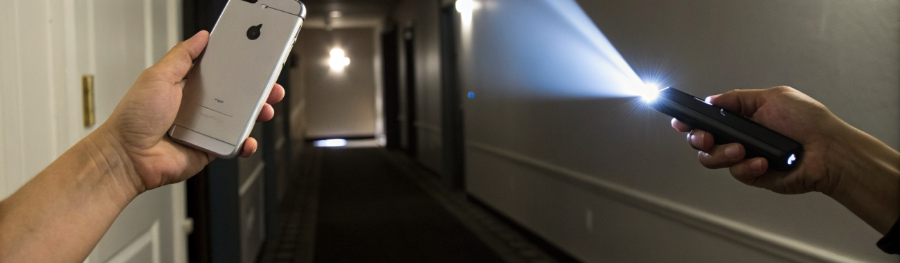 Как понять по характеристикам, насколько яркий фонарик в iPhone и Samsung Galaxy — и кому важна «световая сила»