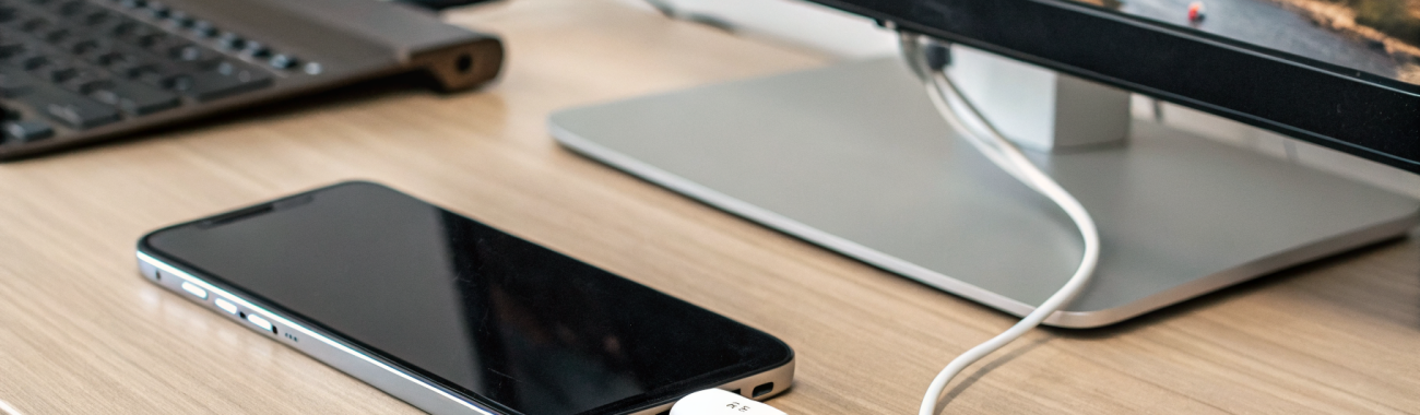 Как проверить, поддерживает ли iPhone или Samsung одновременную зарядку и вывод изображения по USB-C