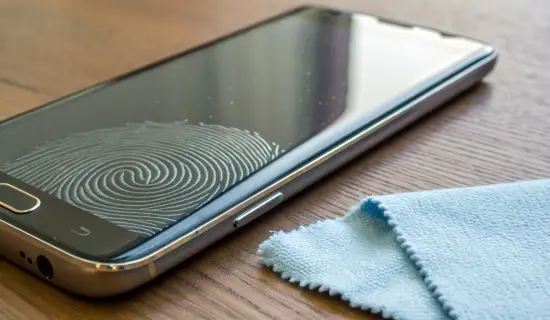 Почему сканер отпечатка на Samsung Galaxy срабатывает хуже: настройки, плёнка/стекло, сухие пальцы и калибровка