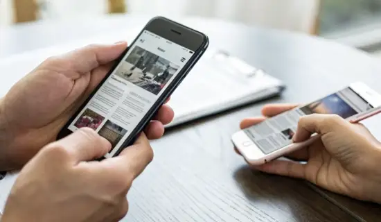 Какие iPhone и Android-смартфоны 2025 лучше всего подходят для чтения новостей и лонгридов