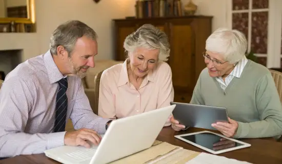 iPad, Samsung Tab или ноутбук для родителей-юристов: где удобнее читать документы и законы