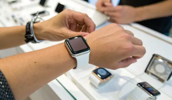 Apple Watch: как выбрать размер и корпус, чтобы было удобно и всё читалось