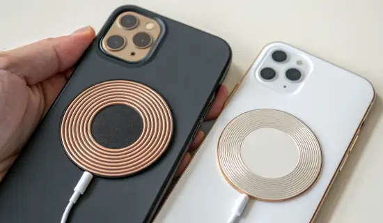 Qi2 vs MagSafe: какую беспроводную зарядку выбрать для iPhone в 2025