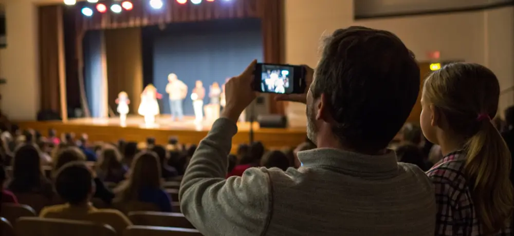 Как понять перед покупкой, подойдёт ли iPhone или Samsung Galaxy для записи концертов и утренников без перегруза звука