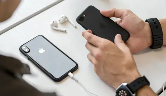 Как проверить перед покупкой, поддерживает ли iPhone и Samsung Galaxy обратную беспроводную зарядку