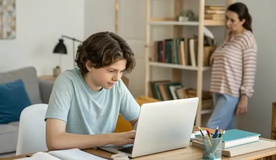 Топ ноутбуков 2025 до 60 000 ₽ для ребёнка, который учится программировать