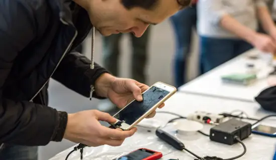 Как распознать «утопленник» iPhone или Android при покупке с рук в 2026