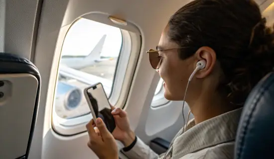 AirPods в полёте: как настроить шумоподавление, прозрачность и защиту слуха