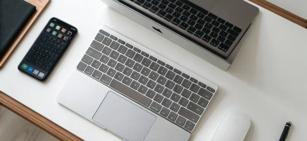 Клавиатура для Mac в 2025: Magic Keyboard против механики low‑profile — набор, шум и автономность