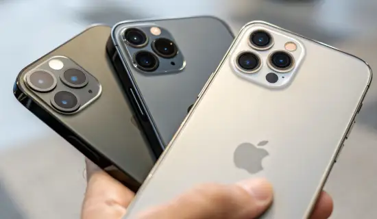 Эргономика больших iPhone: 15 Pro Max vs 16 Pro Max vs 17 Pro Max — хват, вес и скругление граней