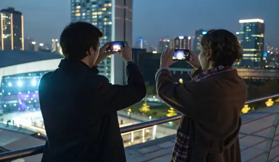 iPhone 18 Pro Max vs Galaxy S27 Ultra: сравнение камер и зума по сценариям съёмки