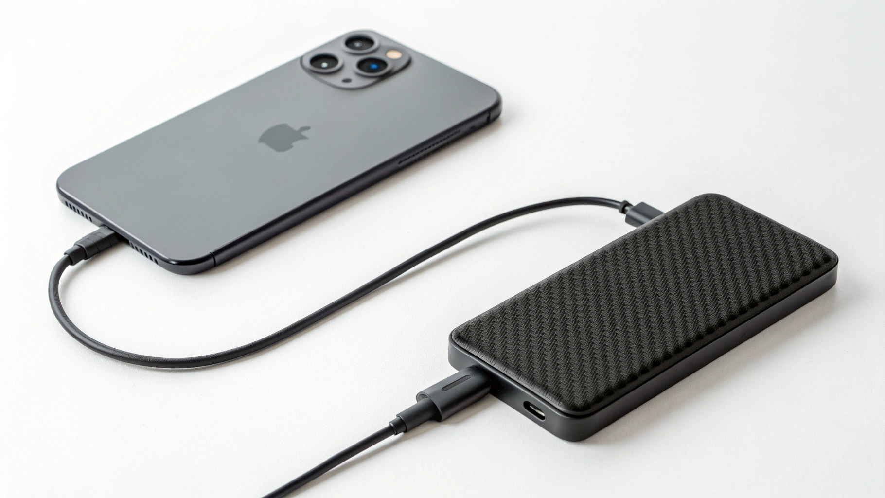 iPhone 17 Pro передаёт видео на SSD по USB‑C