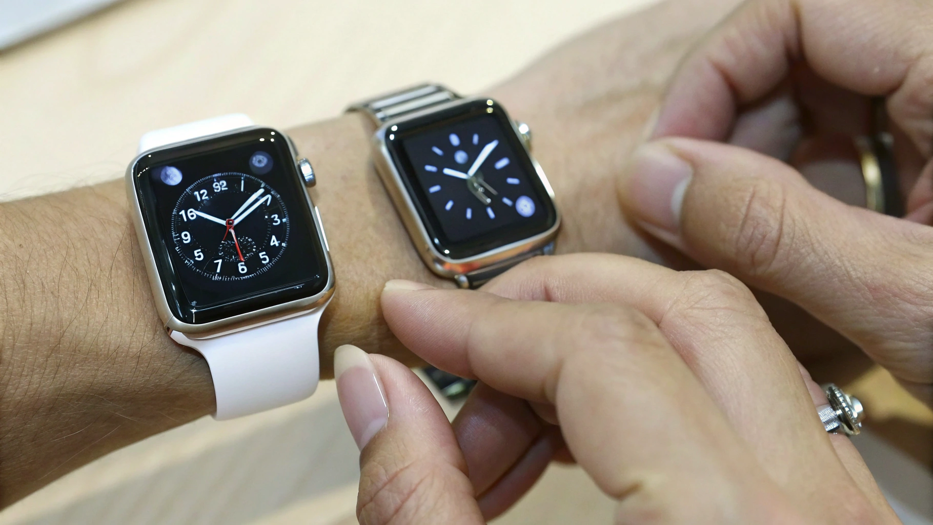 Выбор минималистичных циферблатов Apple Watch для экономии батареи