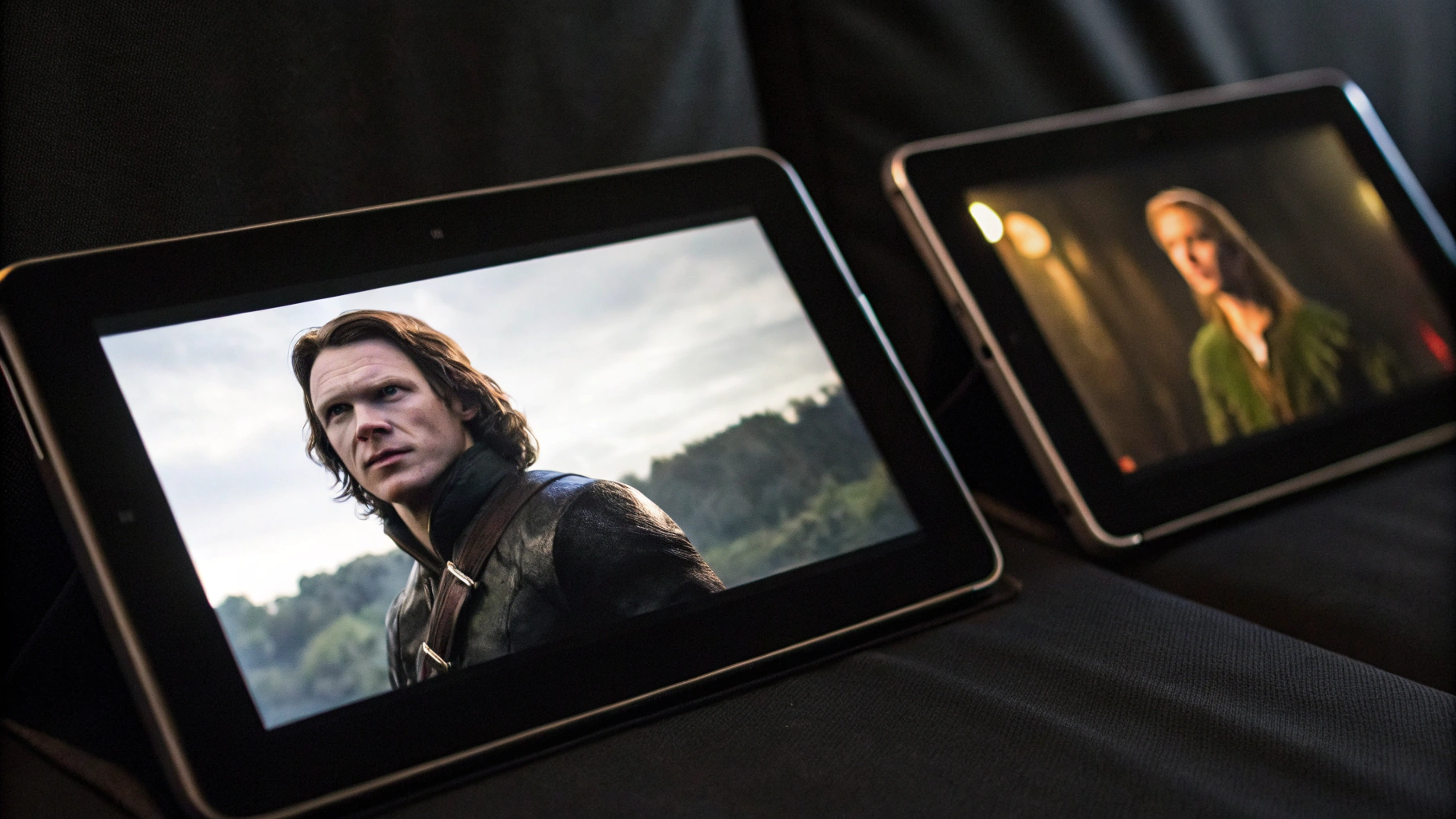 Сравнение изображения на экранах iPad Air и Galaxy Tab S при просмотре фильма