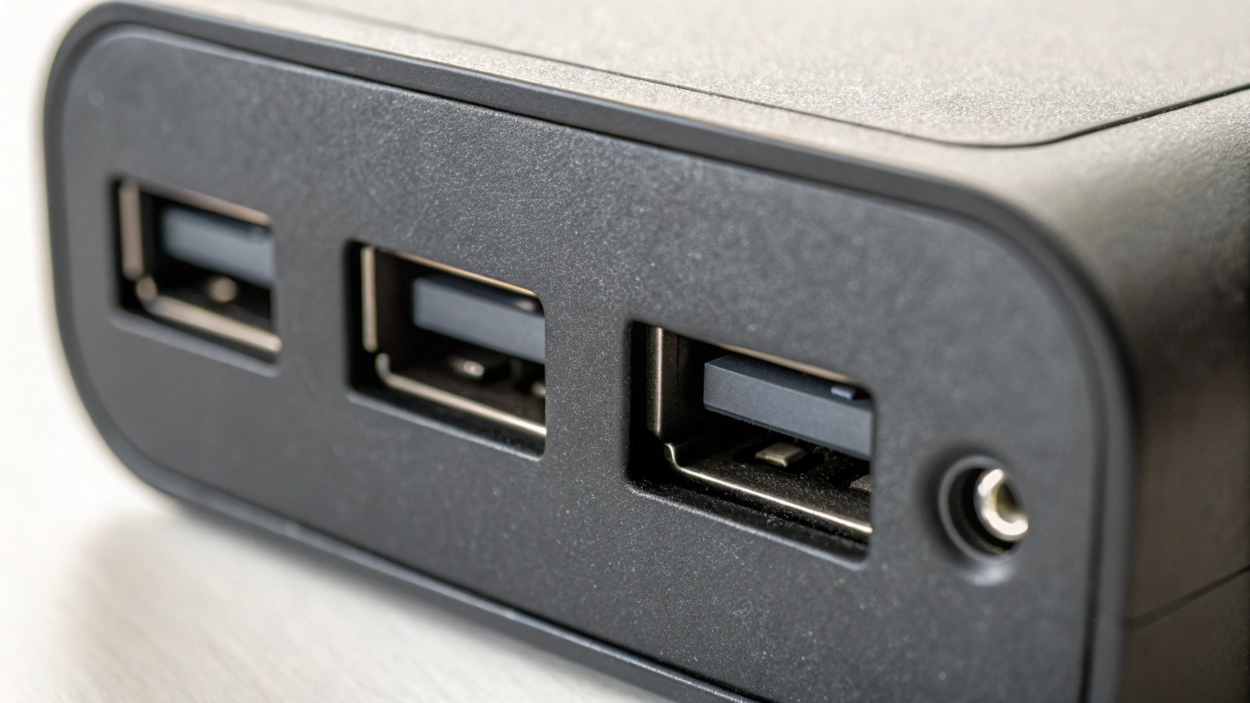 Таблица Output на USB‑C зарядке: профили PD и PPS крупным планом