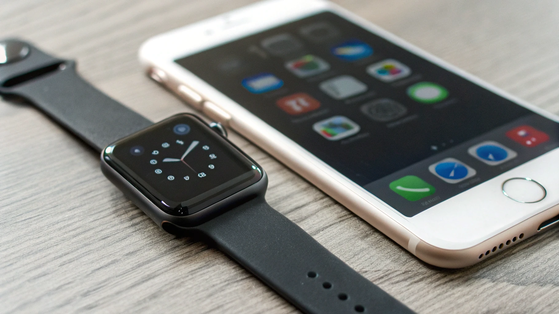 Проверка связи iPhone и Apple Watch по Bluetooth перед авторазблокировкой Mac