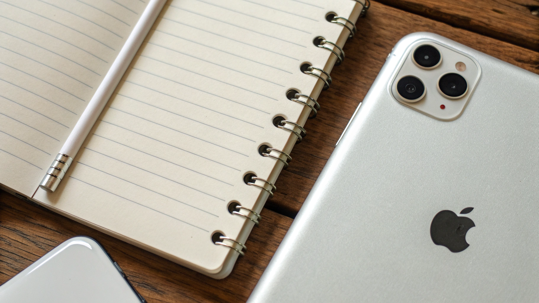 Подсказки по поколениям чипов M‑ и A‑серии рядом с устройствами Apple