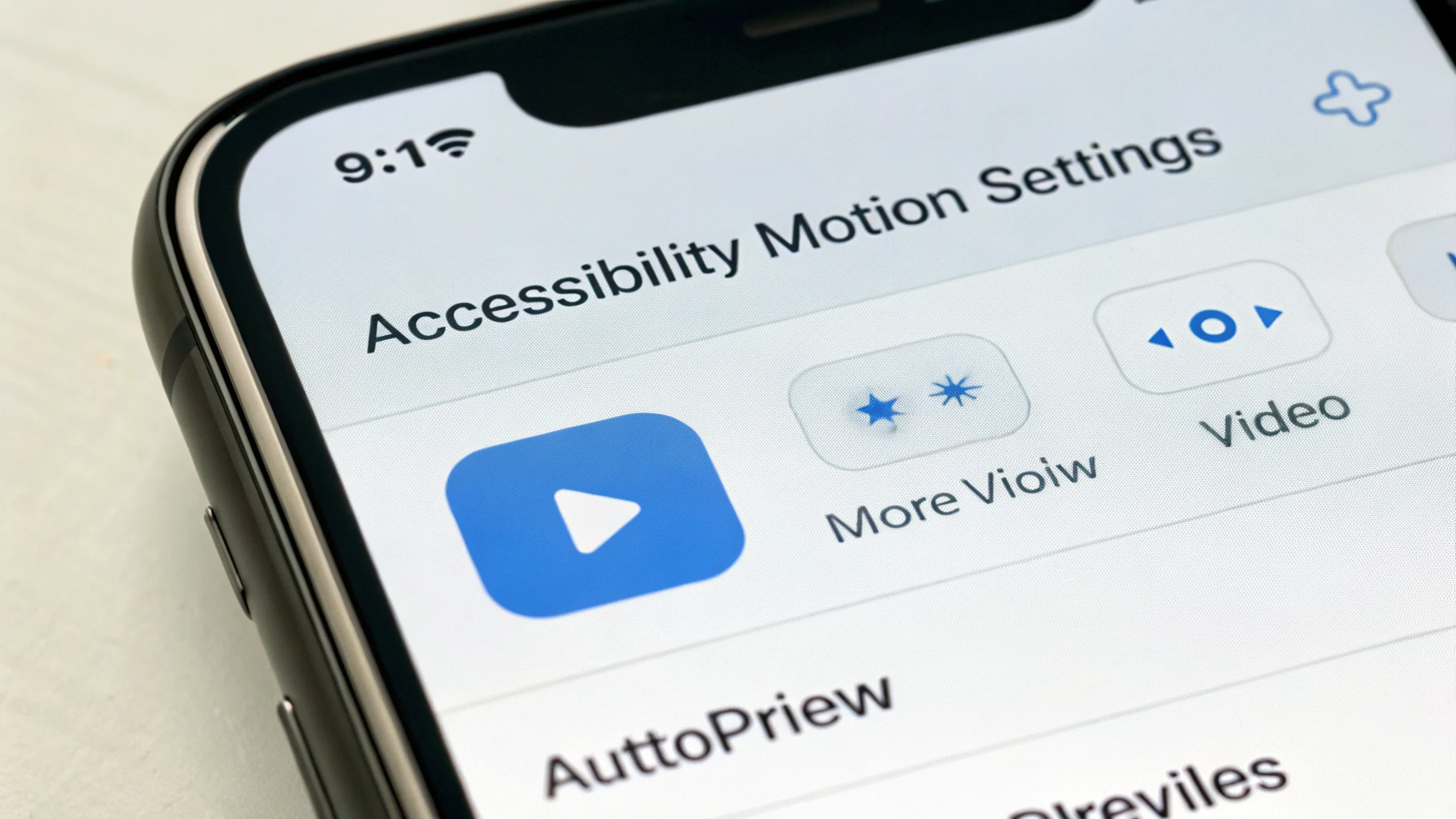 Настройка iOS «Автовоспроизведение видео превью» в разделе «Движение»