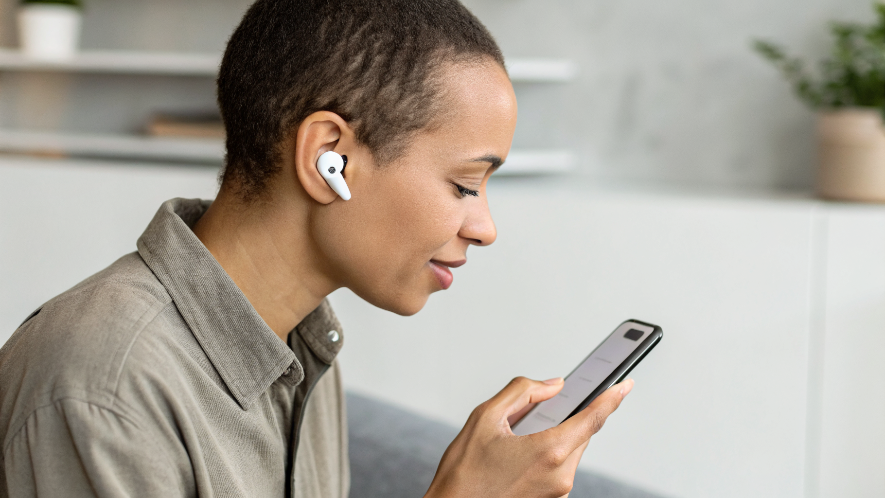 Диктовка сообщения голосом со смартфона и наушниками